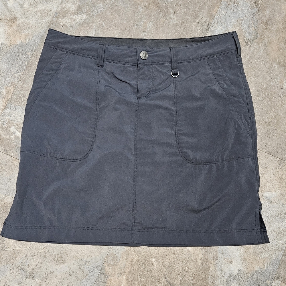 REI Dark Gray Stretch Skort